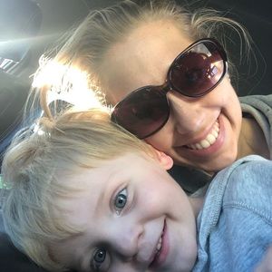 Meet your Posher, Ashly